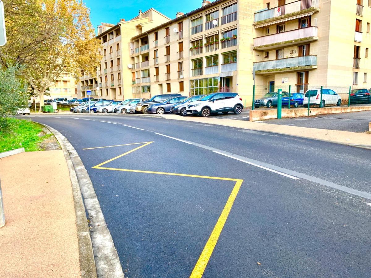 Tulipe Studio Apartment Manosque Exterior photo